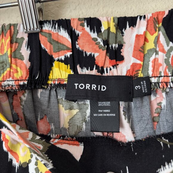 Torrid 3X Boho Floral Printed Pull-On Wide Leg Pant - Picture 3 of 10